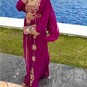 Elegant Fuchsia Embroidered Abaya size small